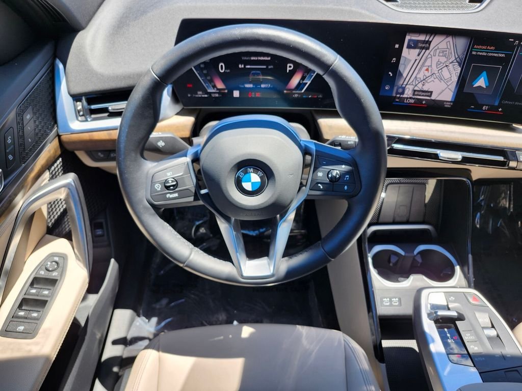 Used 2023 Green BMW xDrive28i image 13