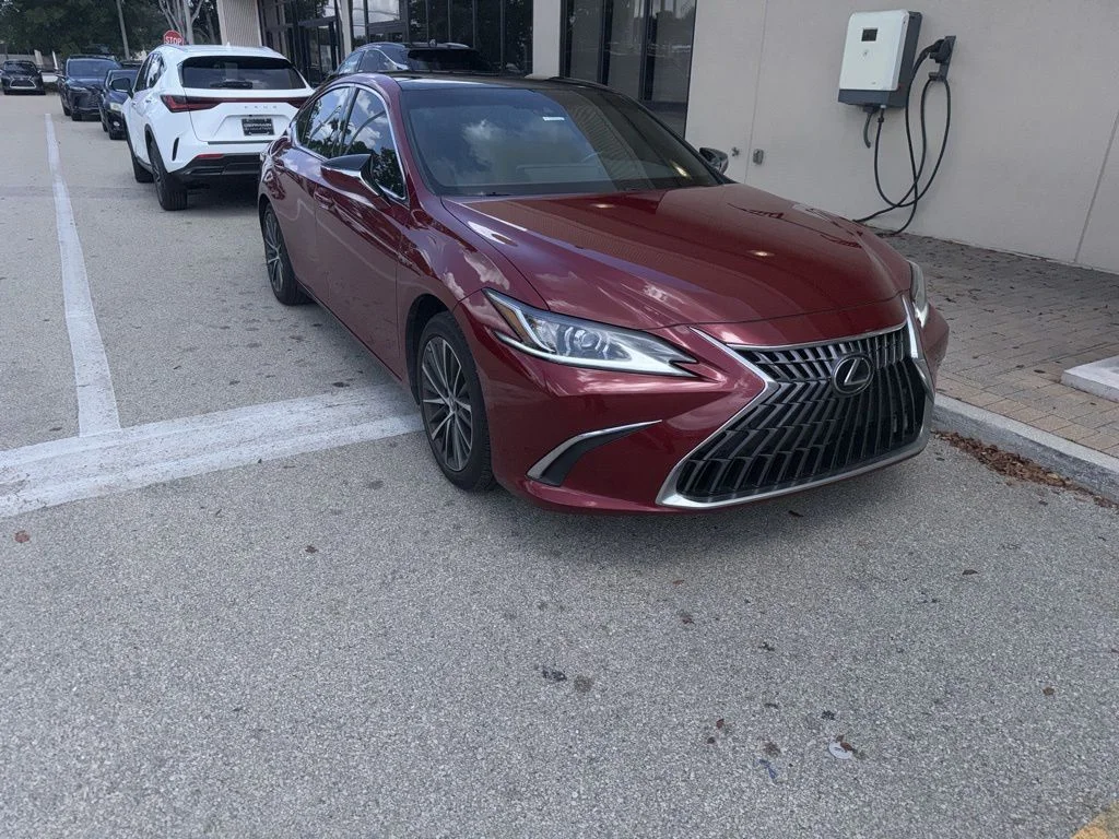2022 Lexus ES 350 350's photo