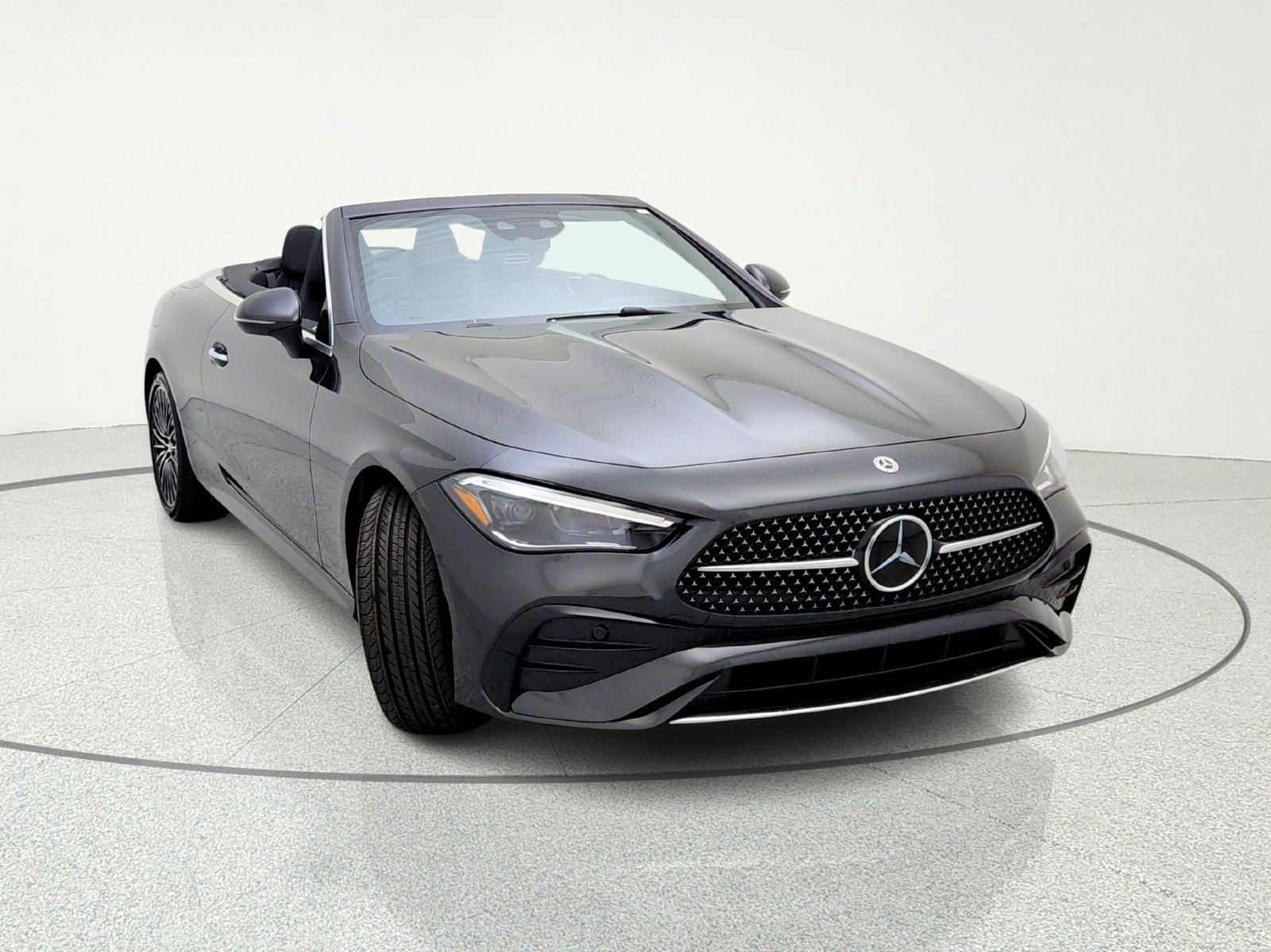 Certified Used 2026 Graphite Grey Metallic Mercedes-Benz CLE 300 image 5