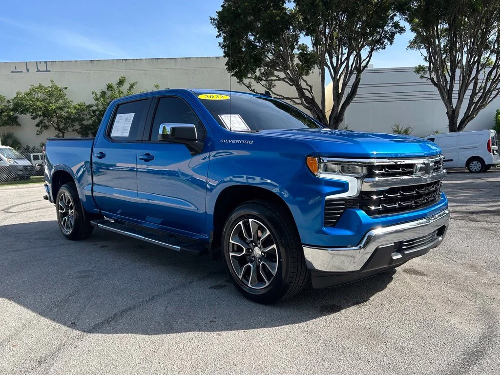 Used 2022 Glacier Blue Metallic Chevrolet LT image 2