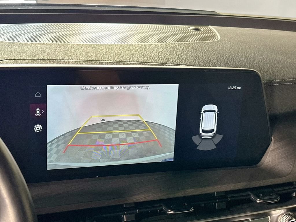 Used 2025 Green Kia EX X-Pro image 17