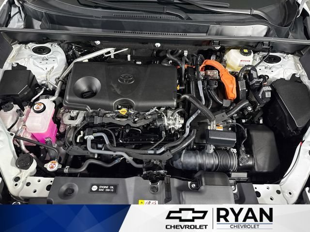 Used 2024  Toyota Hybrid SE image 29