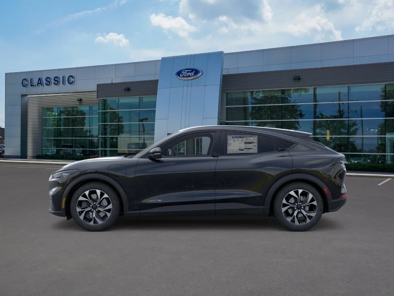New 2026 Shadow Black Ford Select image 22