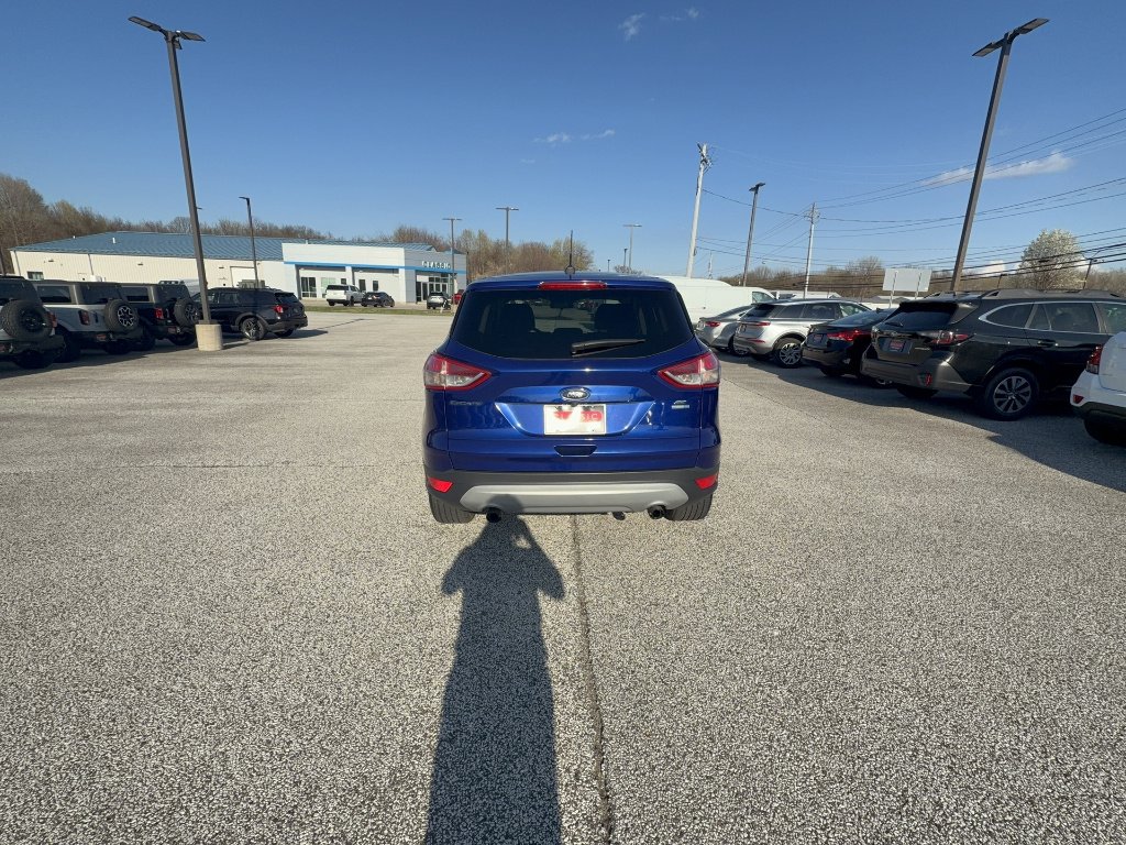 Used 2016 Deep Impact Blue Ford SE image 3