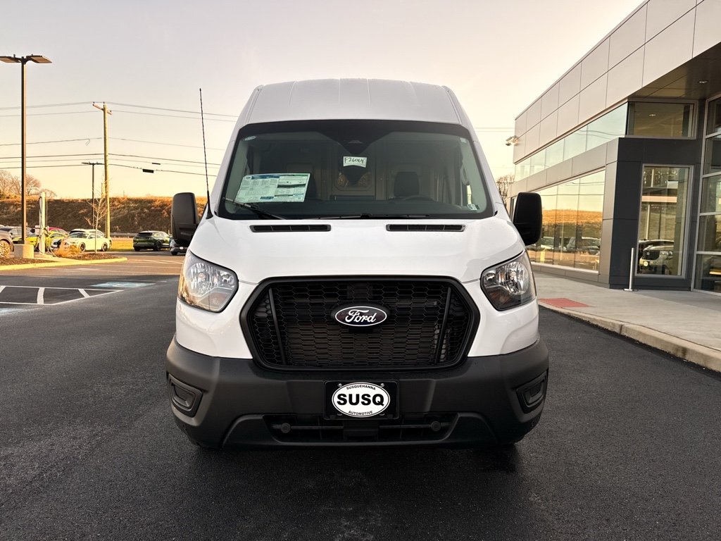 New 2026 Oxford White Ford Base image 2