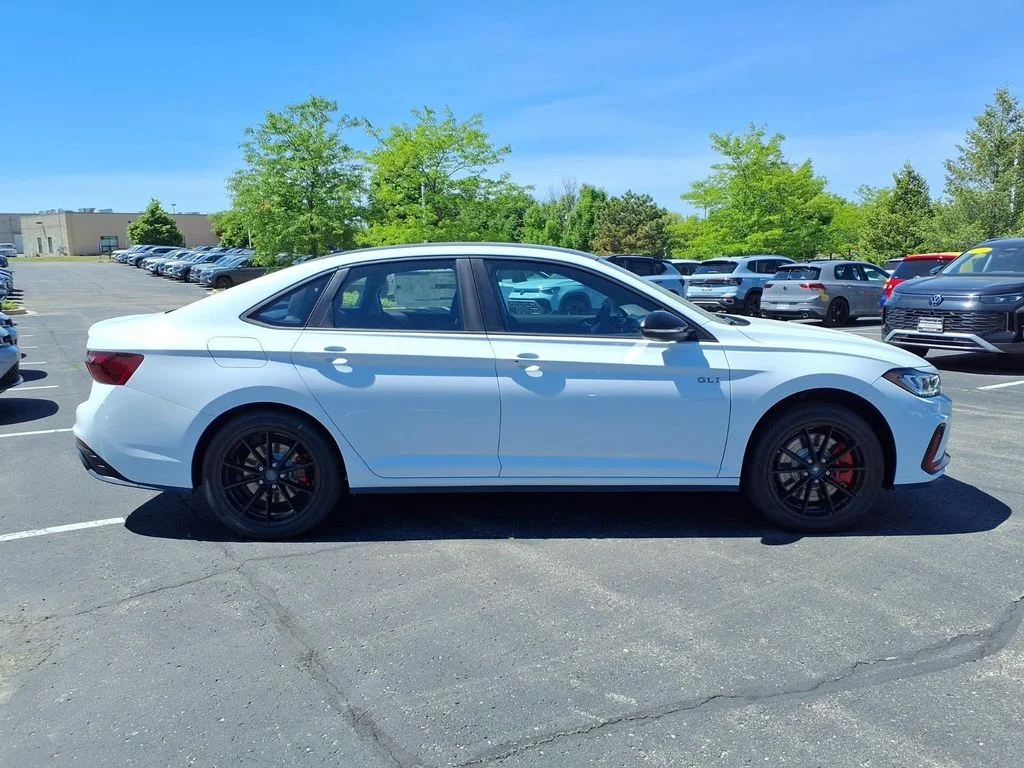 New 2026 Pure White w/Deep Blk Rf Volkswagen 2.0T Autobahn image 3