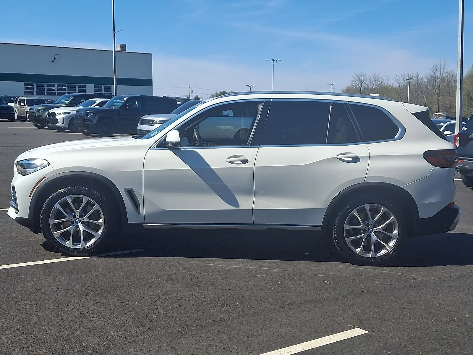 Used 2022 Alpine White BMW xDrive40i image 8