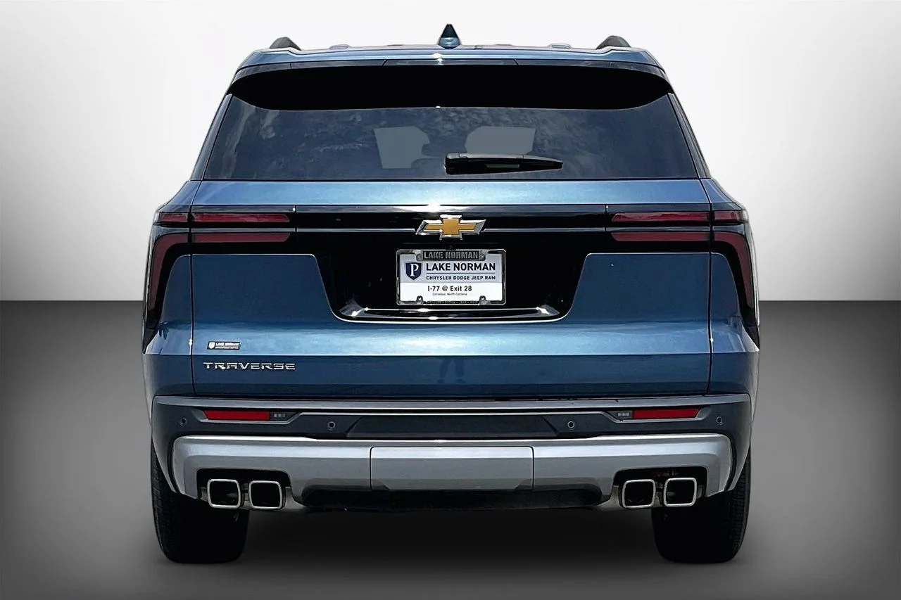 Used 2025 Blue Chevrolet LT image 7