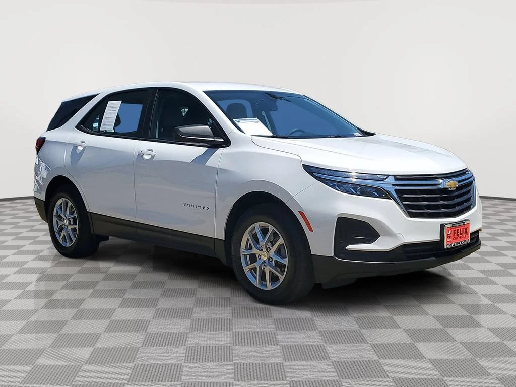 Used 2023 Summit White Chevrolet LS image 3