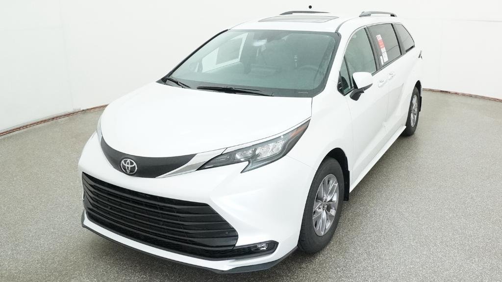 New 2026 Wind Chill Pearl Toyota XLE image 10