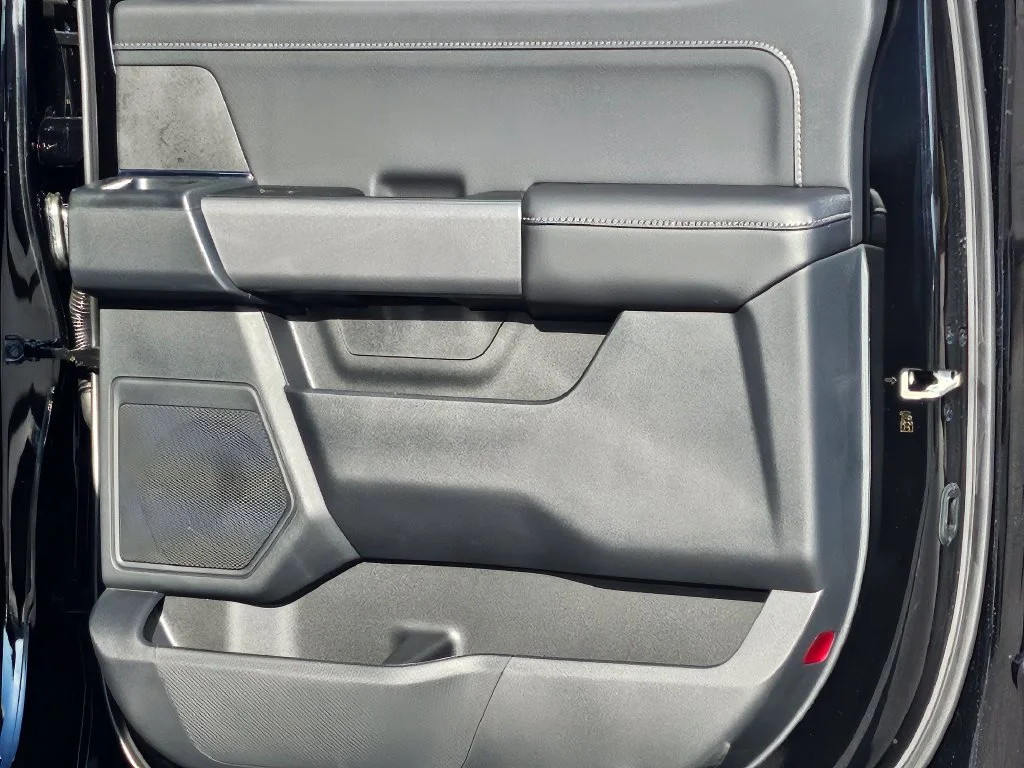 New 2026 Agate Black Metallic Ford XLT image 35