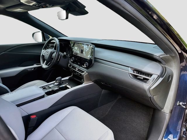 Used 2024 Mica Lexus RX 350h Premium image 15