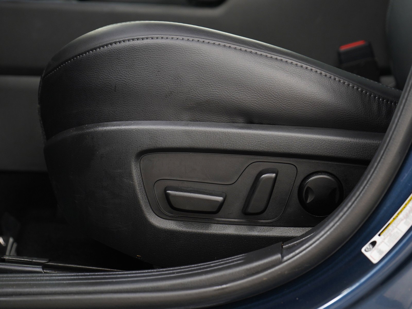 Used 2025 Ingot Blue Metallic Mazda Premium Plus image 22