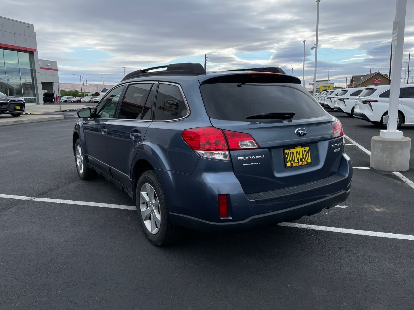 Used 2013 Blue Subaru 2.5i Premium image 5
