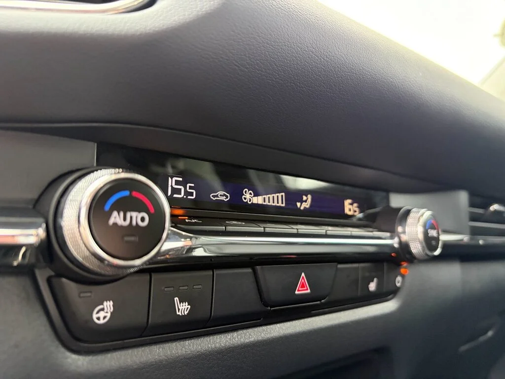 Used 2024  Mazda GS AWD Luxury Package,Leatherette,Moonroof,AWD, image 28