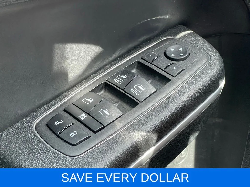 Used 2023 Black Chrysler Touring image 17