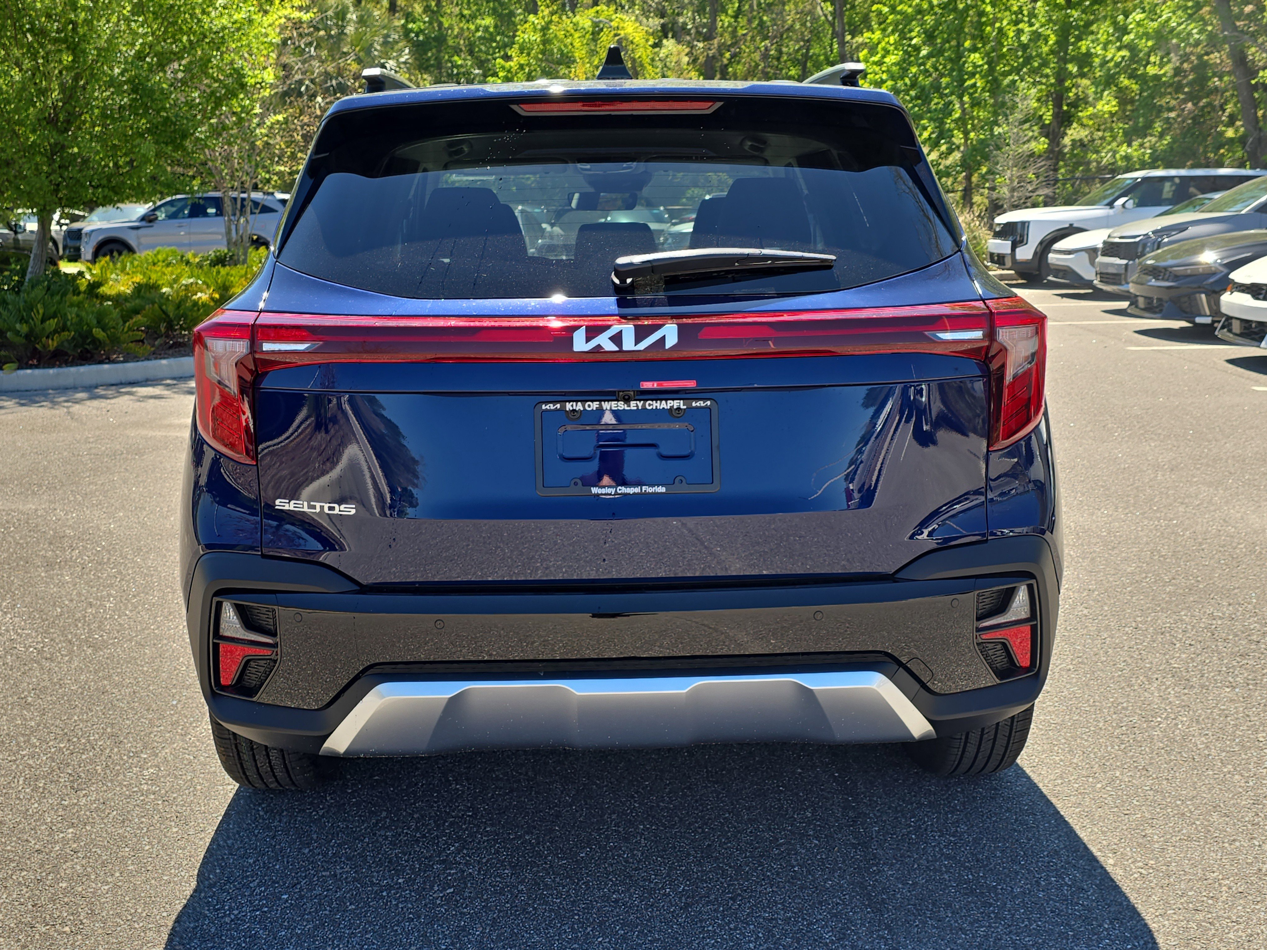 New 2026 Dark Ocean Blue Kia EX image 7