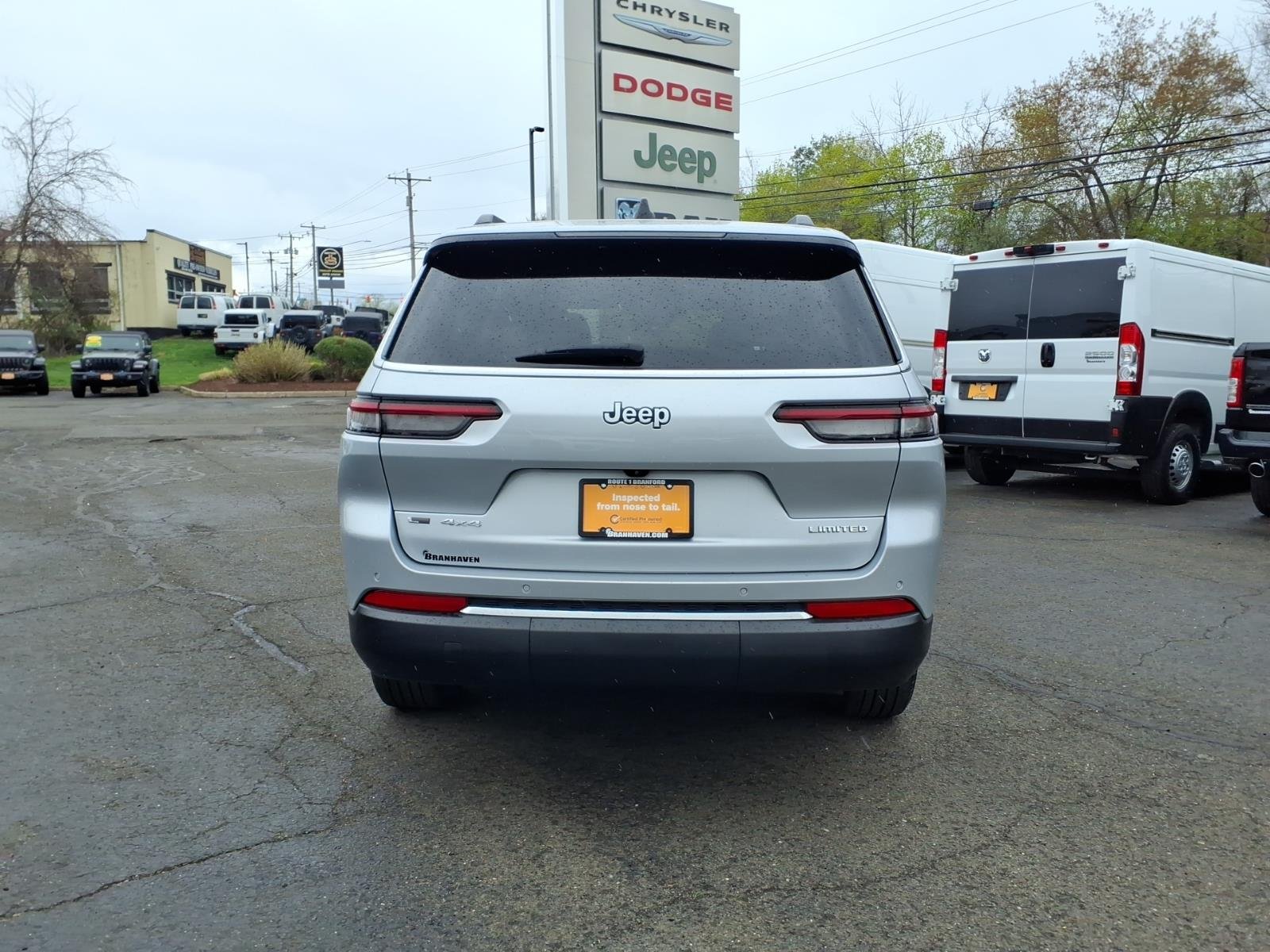 Used 2023 Silver Jeep Limited image 4