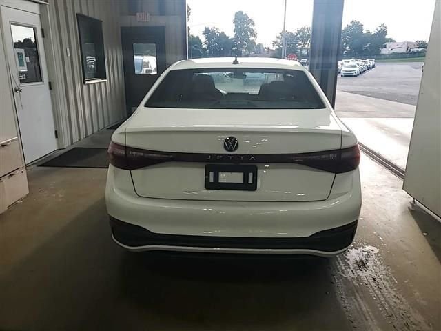 Used 2025 White Volkswagen 1.5T Sport image 19