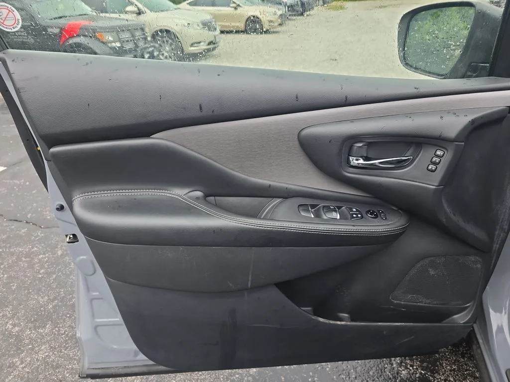 Used 2023 Gray Nissan SL image 12