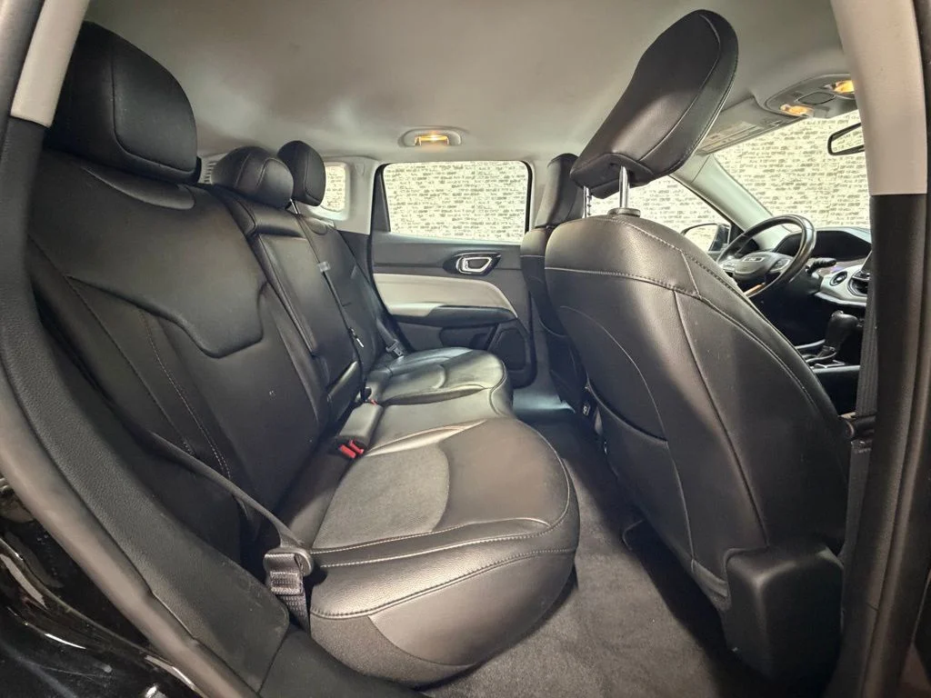 Used 2022 Black Jeep Limited image 11