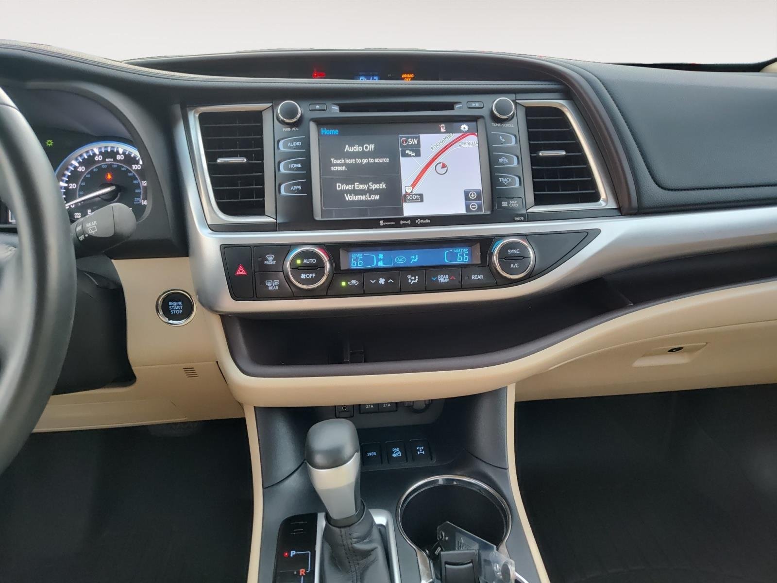 Used 2017 Blizzard Pearl Toyota XLE image 11