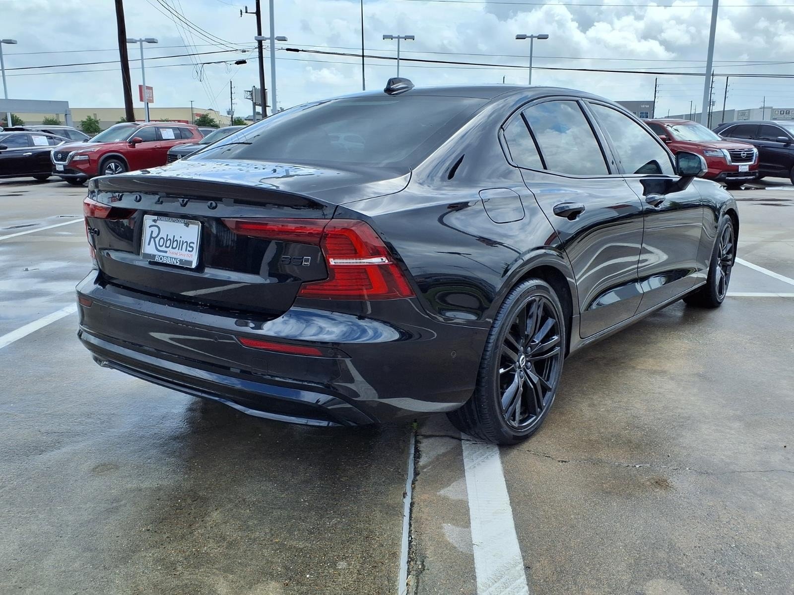 2024 Volvo S60 Plus Black Edition - 1