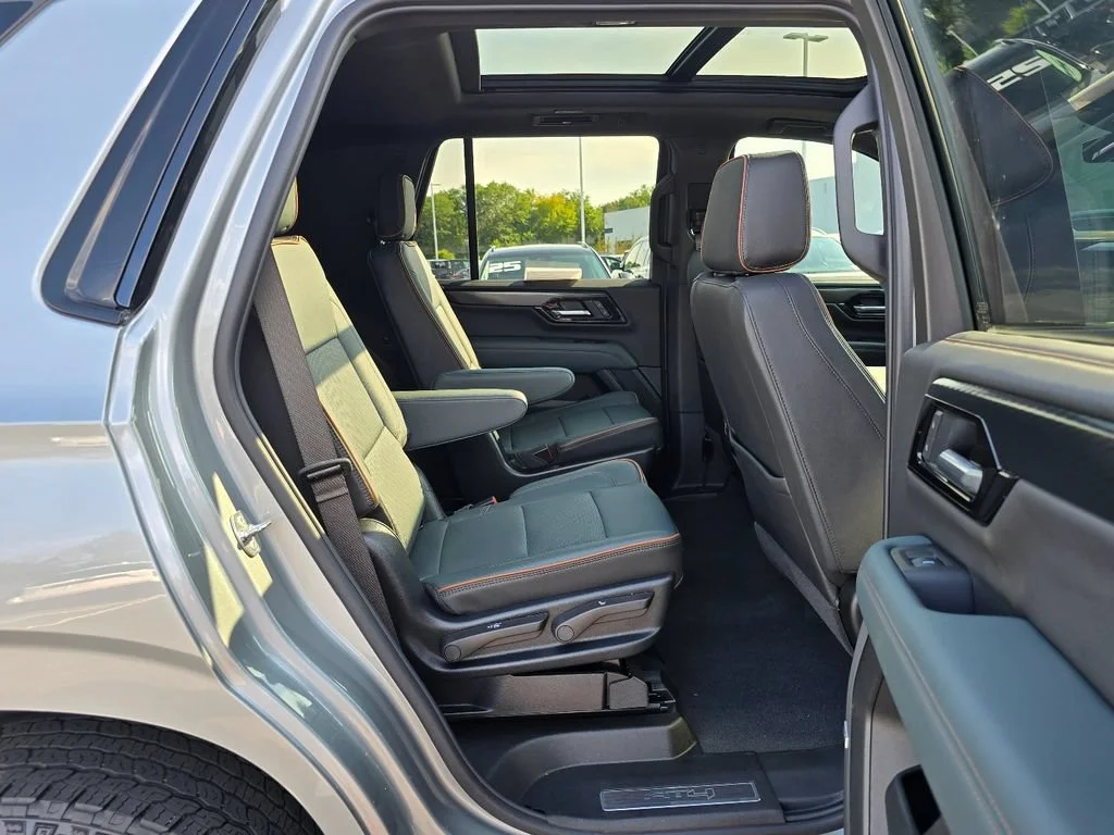 2025 GMC Yukon AT4 - Photo 28