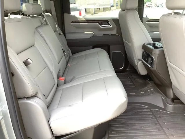 2026 GMC Sierra 1500 SLT - Photo 19