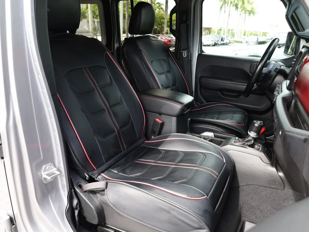 Used 2020 Silver Jeep Unlimited Rubicon image 19