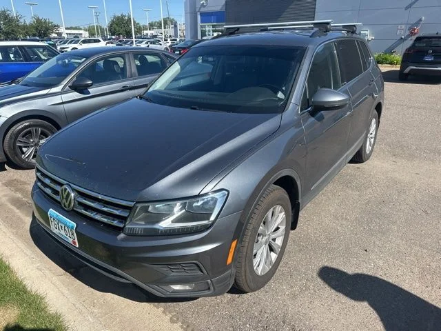 Used 2018 Platinum Gray Metallic Volkswagen 2.0T SE image 7