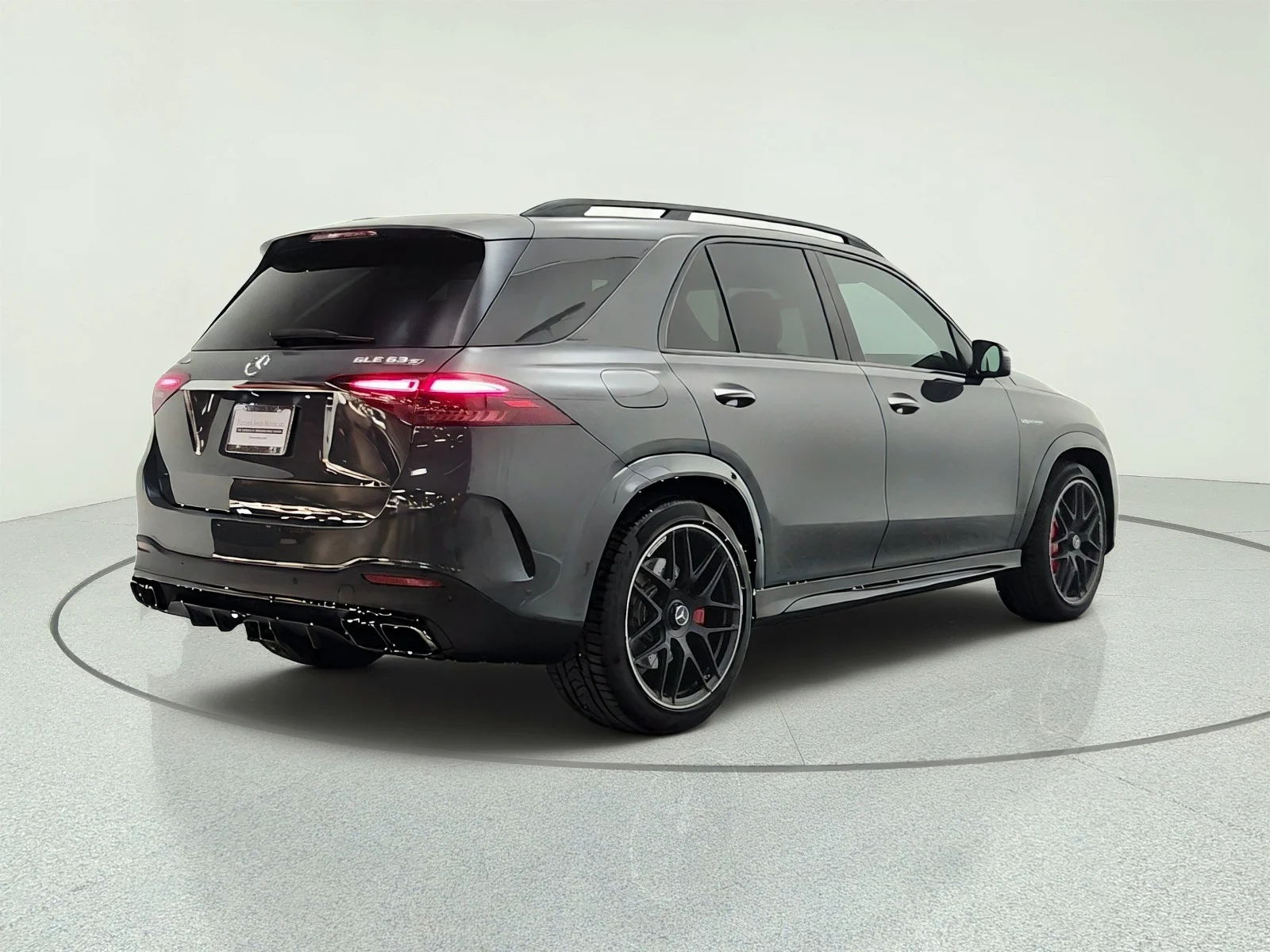 Used 2025 MANUFAKTUR Signature Silicon Grey Mercedes-Benz AMG® GLE 63 S 4MATIC+ SUV image 5