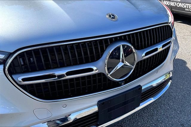 Used 2026 Silver Mercedes-Benz GLC 300 image 27