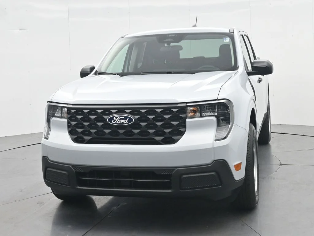 New 2026 Space White Metallic Ford XL image 2