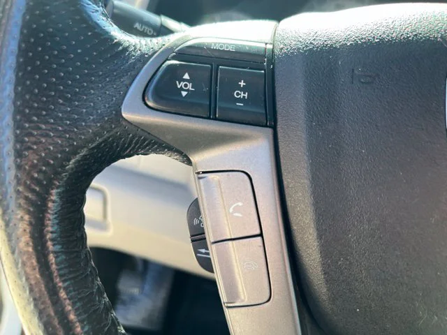 Used 2015 White Honda EX-L image 13