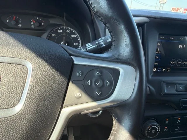 Used 2018 White GMC SLE image 21