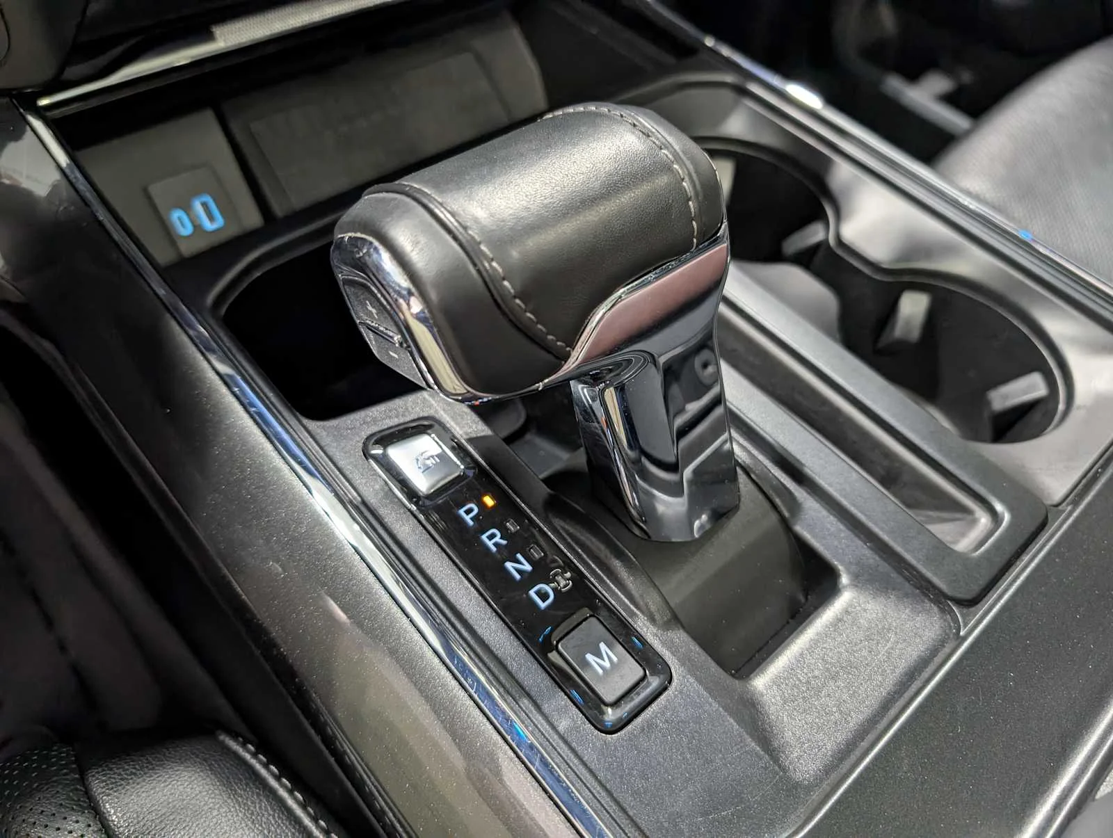 Used 2022 Agate Black Ford LARIAT image 31