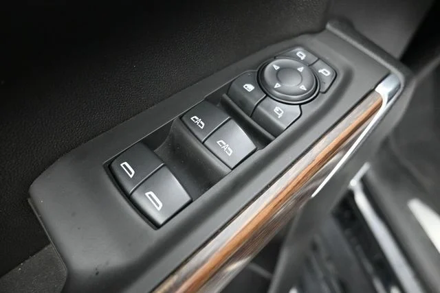 Used 2020 Black Chevrolet High Country image 16