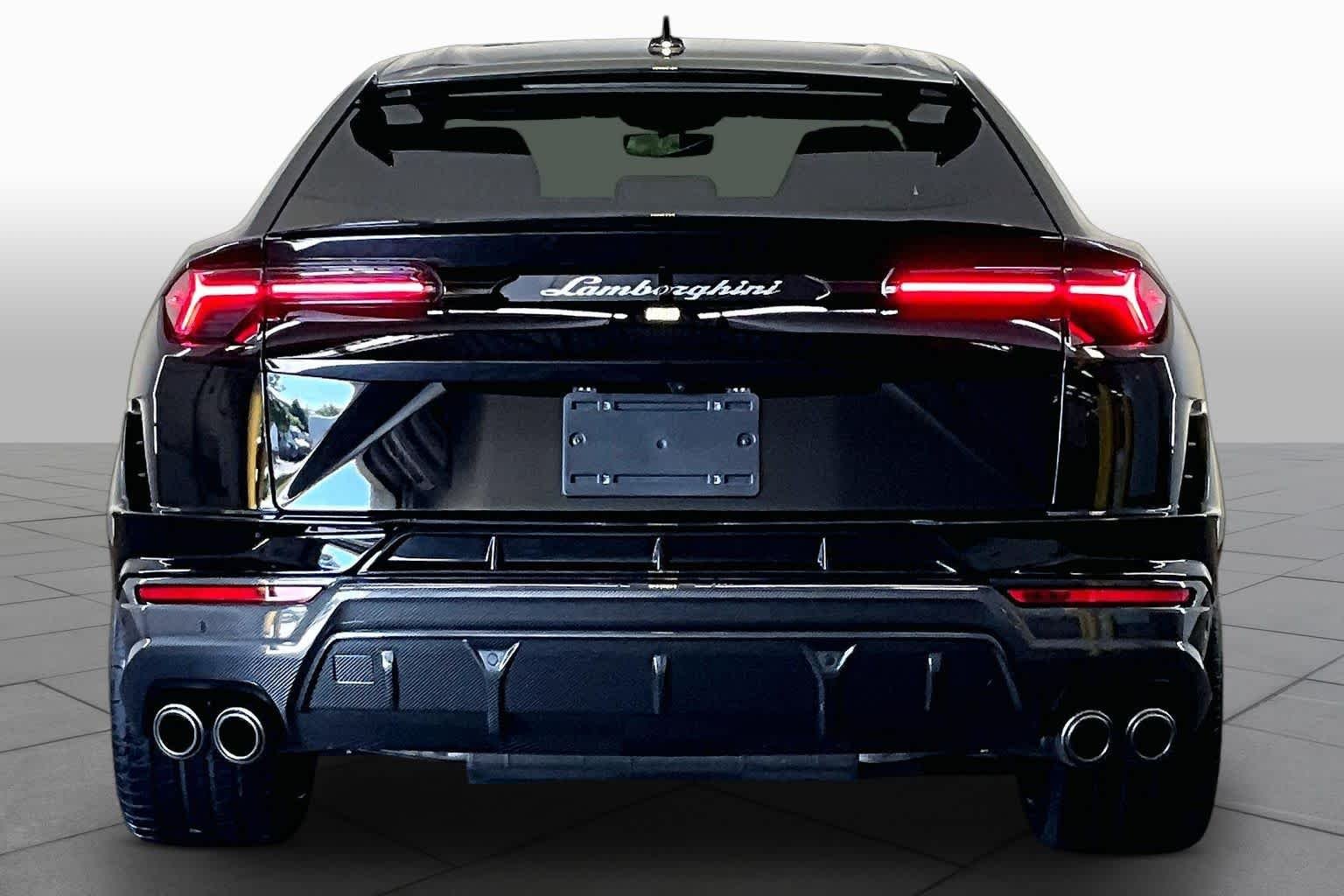 Used 2024 Nero Helene Metallic Lamborghini Performante image 5