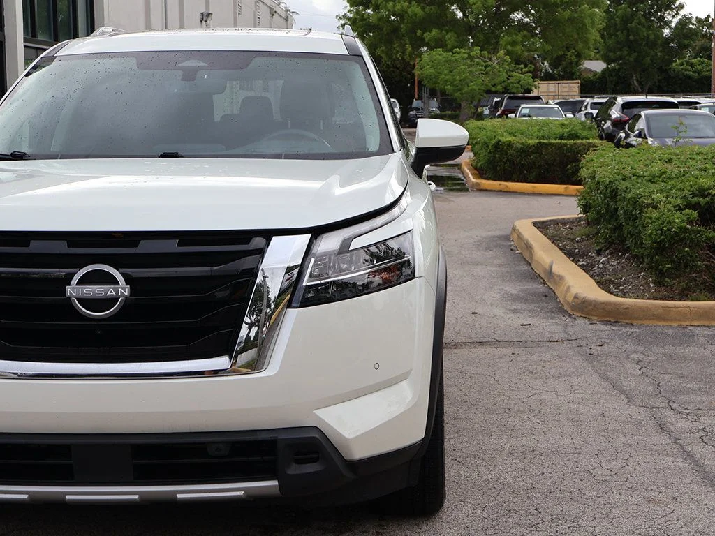 Used 2024 White Nissan Platinum image 20