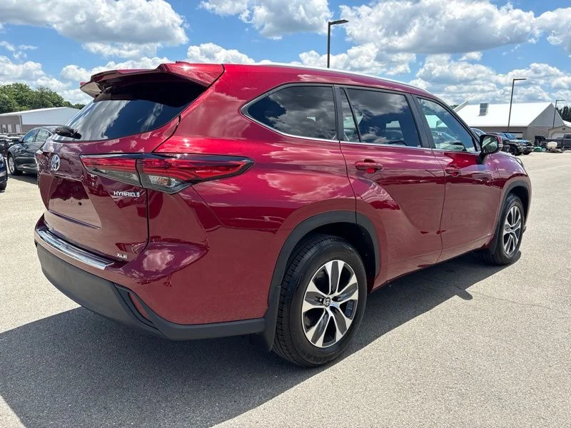Used 2023 Red Toyota XLE image 3