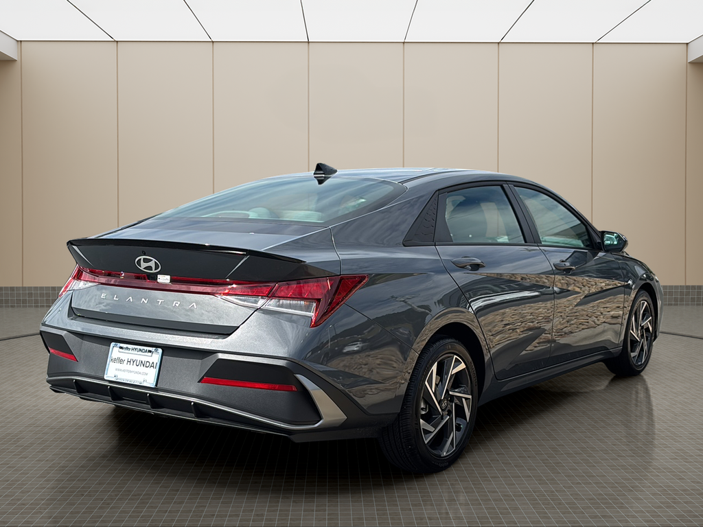 Certified Used 2025 Ecotronic Gray Hyundai SEL Sport image 5