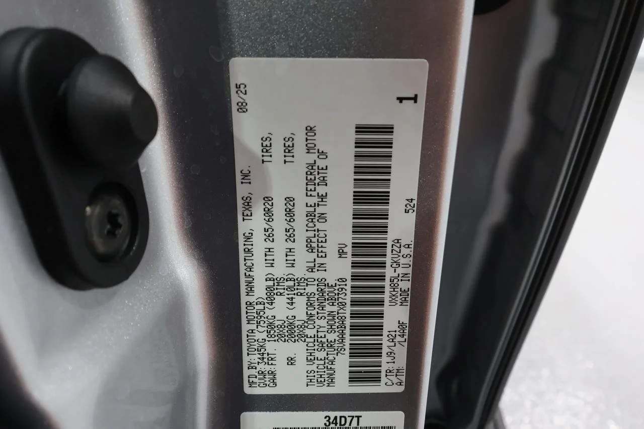 2026 Toyota Sequoia Platinum - Photo 35