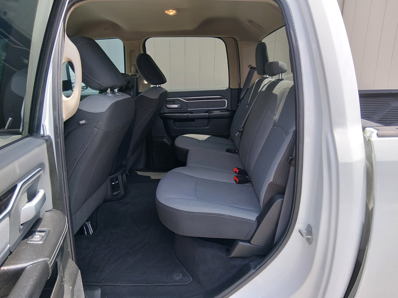 Used 2020 WHITE Ram Big Horn image 12