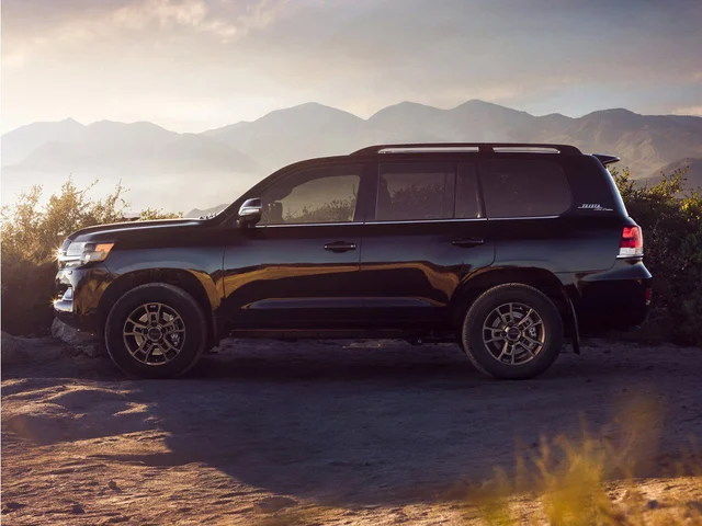 2021 Toyota Land Cruiser 4DR 4WD