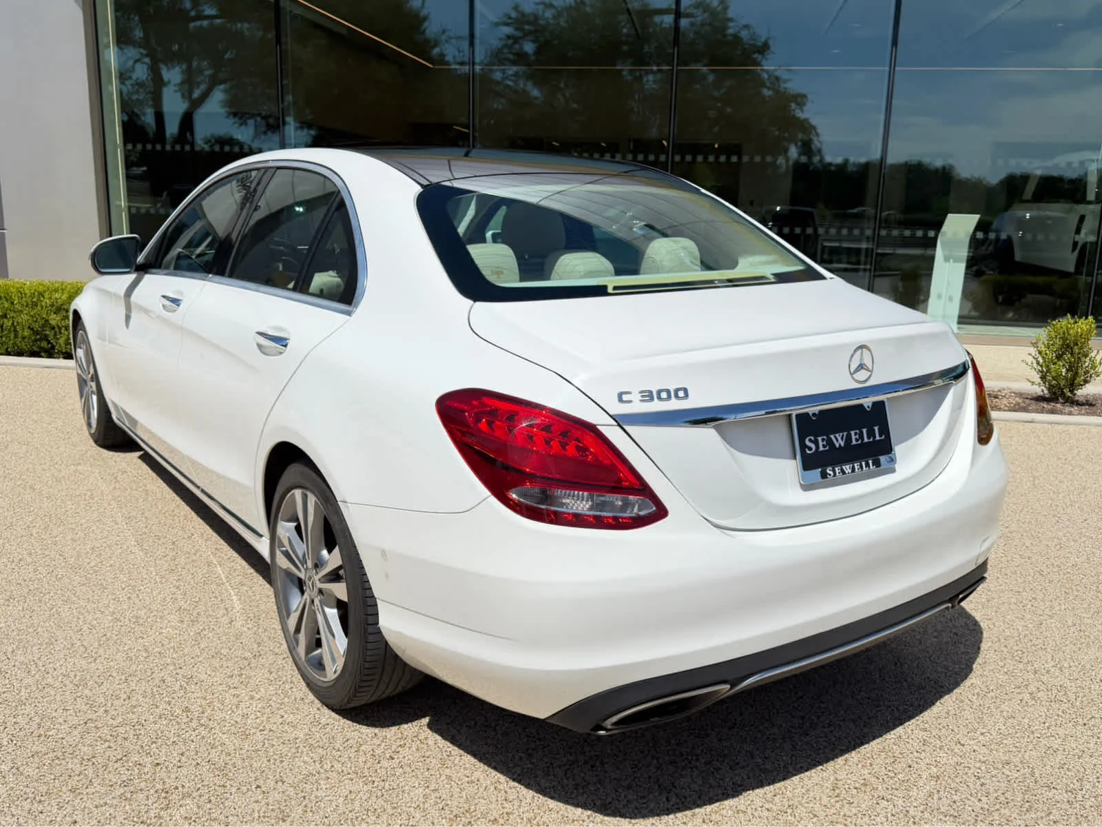 Used 2018 Polar White Mercedes-Benz C 300 image 8