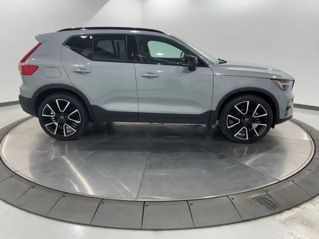 2026 Volvo XC40 Ultra - Photo 6