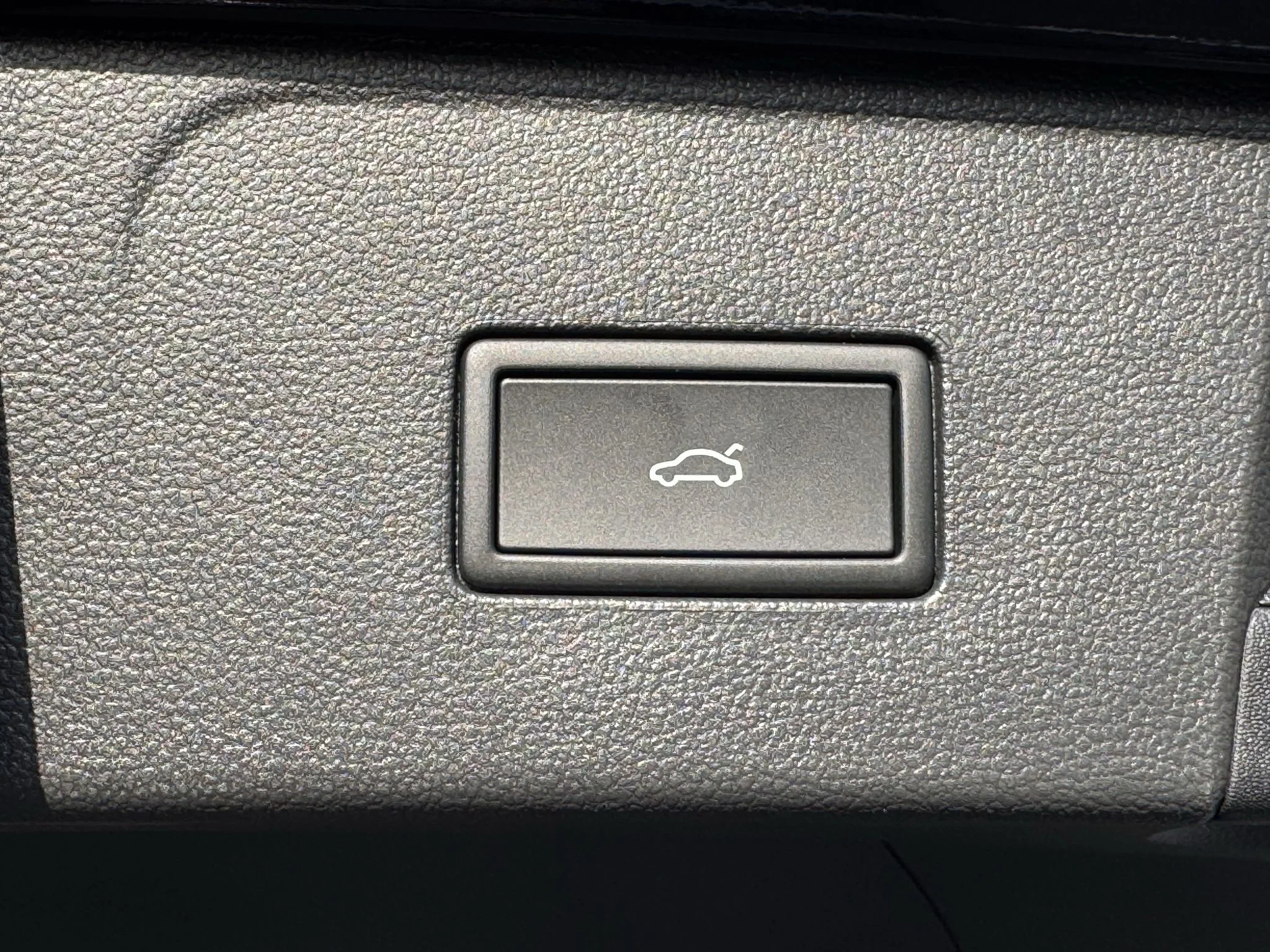 New 2026 Deep Black Pearl Volkswagen 2.0T Peak Edition image 38
