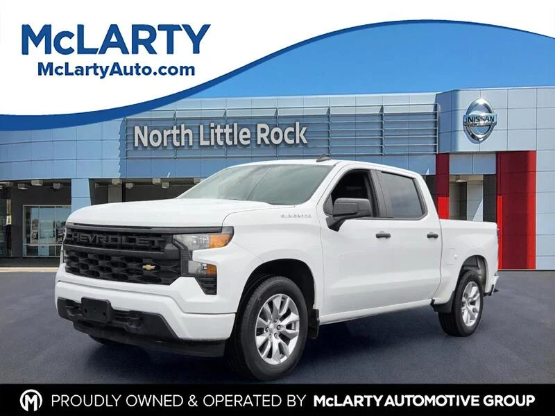Used 2022 Summit White CHEVROLET CUSTOM image 1