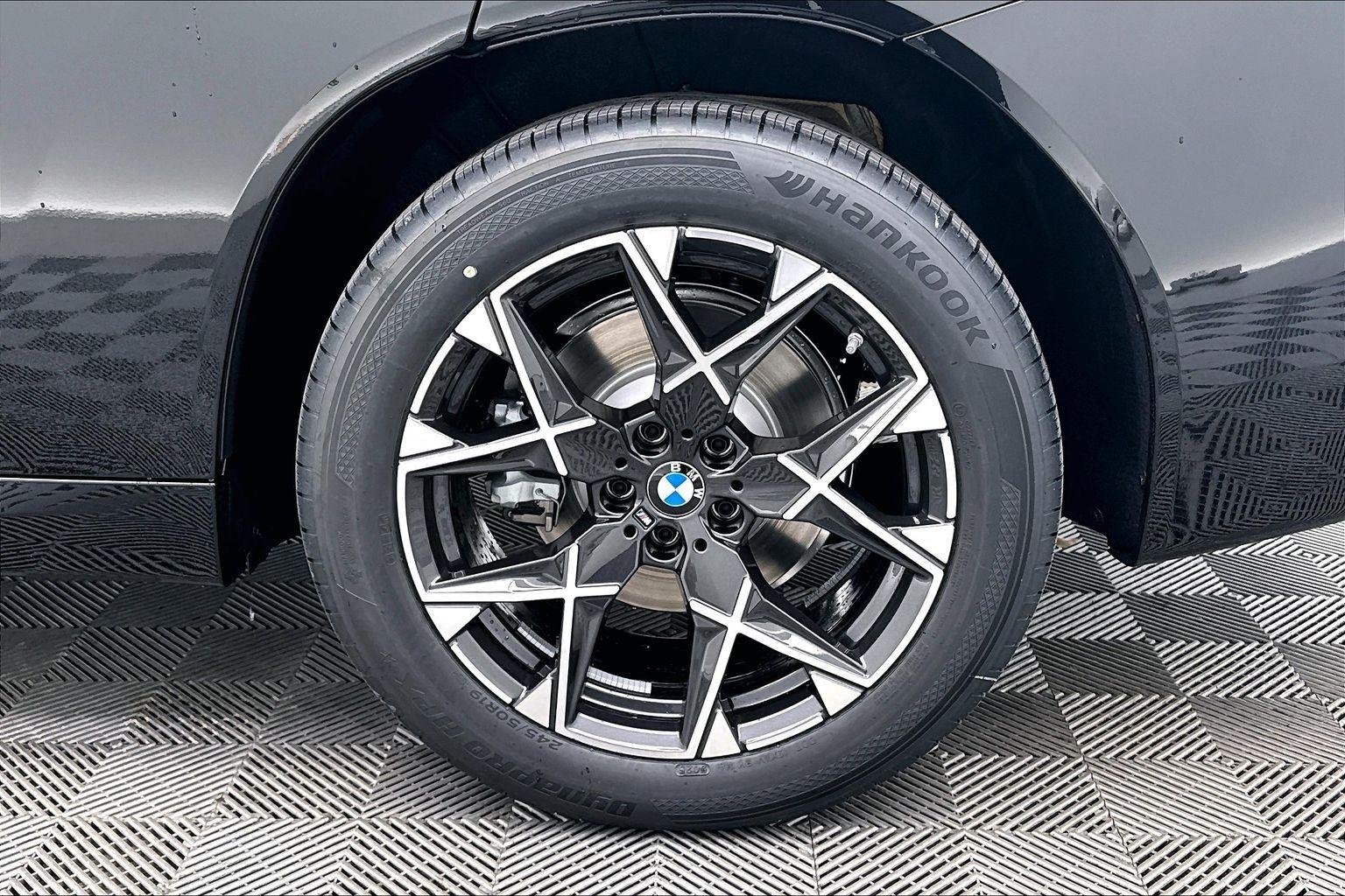 New 2026 Black Sapphire Metallic BMW 30 xDrive image 19